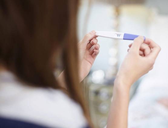 IVF के जरिए मां बनना क्यों पसंद कर रही हैं लड़कियां