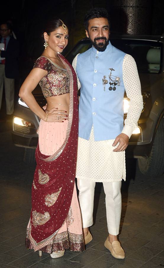 सागरिका-जहीर की प्री-वेडिंग पार्टी, देखें कौन-कौन पहुंचा