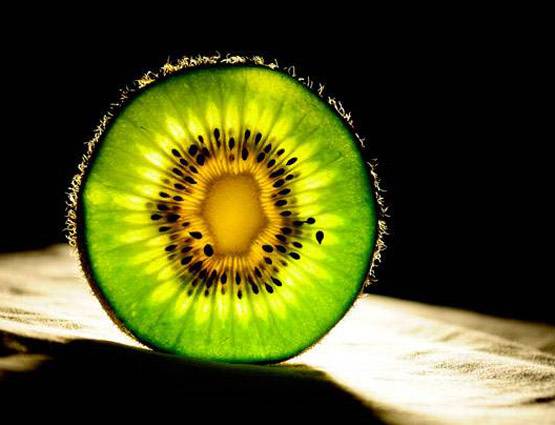 खूबसूरत और फिट रहने के लिए रोज खाएं एक कीवी
