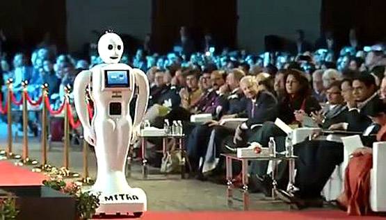 जानें- क्या खास है मित्र रोबोट में, जिसने किया इवांका-मोदी का स्वागत