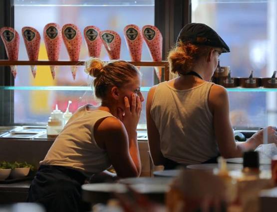 शॉपिंग कीजिए, अनुभव बांटिये... हर महीने होगी कमाई