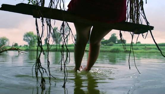 PHOTOS: बिना कपड़ों की मॉडल्स की कहानी है बैन फिल्म NUDE