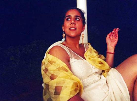 शूटिंग के दौरान ऐसा हुआ कि ब्रा पर 'बढ़ो बहू' ने लिख डाली पोस्ट