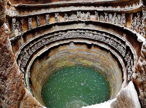 इस बावड़ी से जुड़ी है 30 KM लंबी रहस्यमयी सुरंग, देखने पहुंचे राहुल