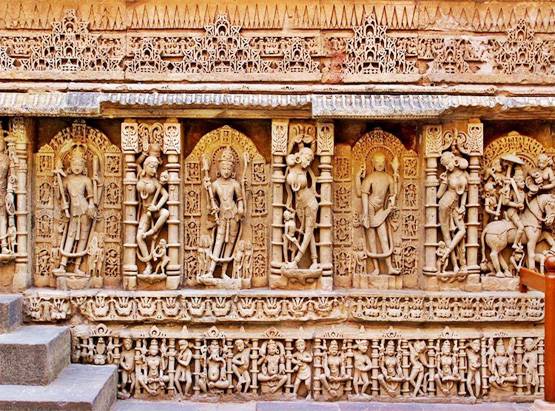 इस बावड़ी से जुड़ी है 30 KM लंबी रहस्यमयी सुरंग, देखने पहुंचे राहुल