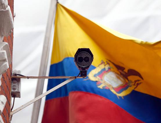 यहां दुकानें नहीं लेतीं कैश, नगदी मांगने पर लोग करते हैं शक