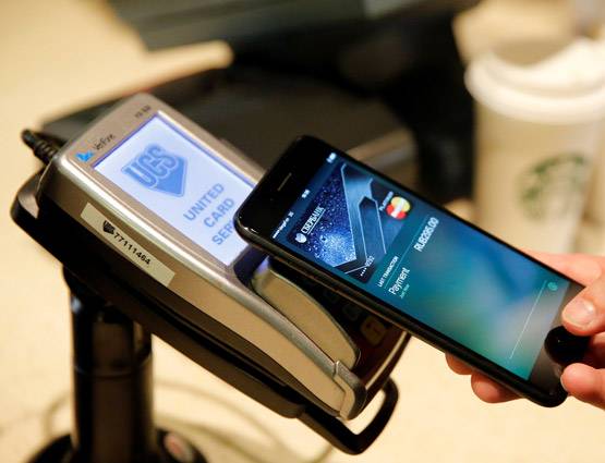 यहां दुकानें नहीं लेतीं कैश, नगदी मांगने पर लोग करते हैं शक