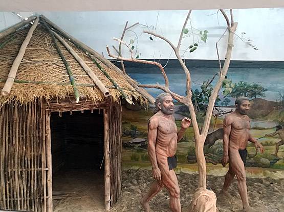 गुजरात में सापुतारा के पास आदिवासी संग्रहालय की देखें PHOTOS