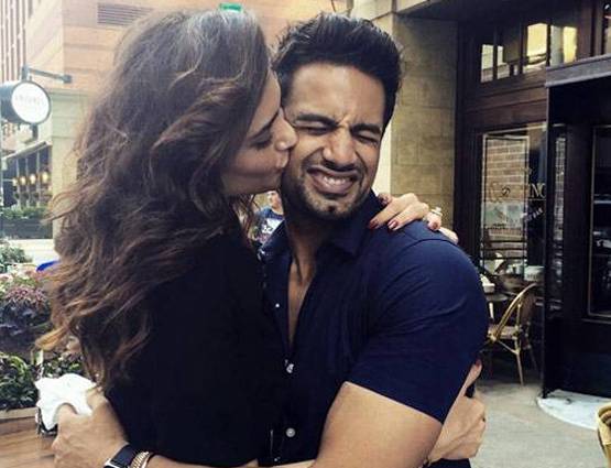 BIGG BOSS: ये कंटेस्टेंट्स भी हुए थे INTIMATE, अंधेरे में करते थे KISS