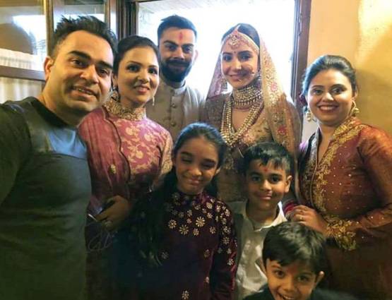 रिंग सेरेमनी से मेहंदी तक, विराट-अनुष्का ने ऐसे लिए सात फेरे