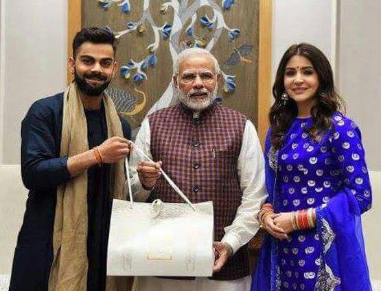 देखें: विराट-अनुष्का के रिसेप्शन की फोटोज, ऐसा रहा लुक