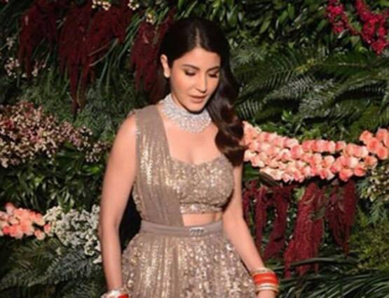 विराट का जबरा श्रीलंकन फैन, रिसेप्शन में कपल के साथ आया नजर