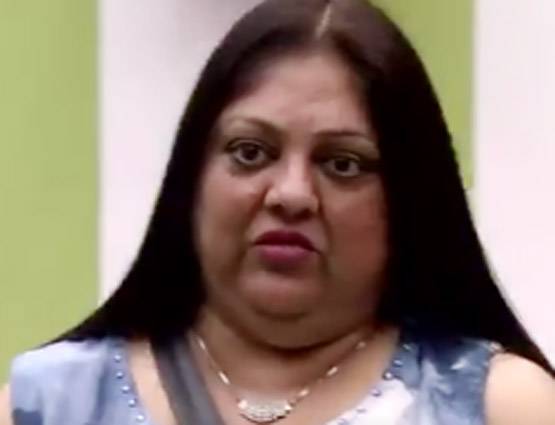 बिग बॉस में रोईं आकाश की मां, कहा- बेटे पर कमेंट करने वाले दुश्मन