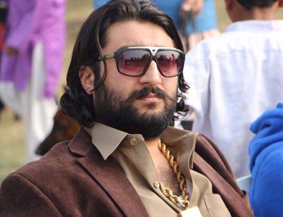 गोल्ड, हथियार, जंगली चीते... पाक के जफर का शाही अंदाज़ देख दंग रह जाएंगे