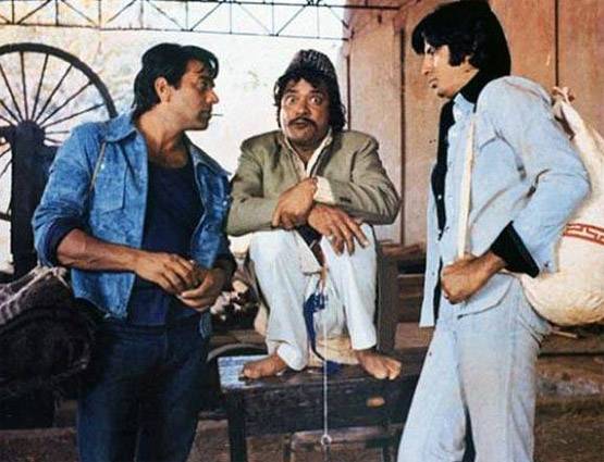 शोले में अमिताभ को दिलवाया था रोल, क्रेडिट न मिलने पर दुखी हैं धर्मेंद्र