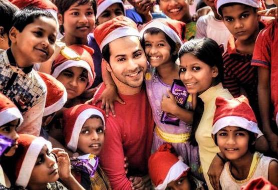 सलमान-कटरीना ने साथ मनाया क्रिसमस, वरुण की बच्चों संग मस्ती