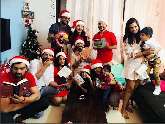 दिव्यांका त्रिपाठी ने ऐसे मनाया क्रिसमस, दूसरे सिलेब्स ने भी की पार्टी