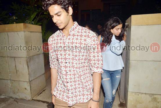 रील प्रेमी ईशान खट्टर के साथ कहां डिनर करने पहुंची जाह्नवी कपूर