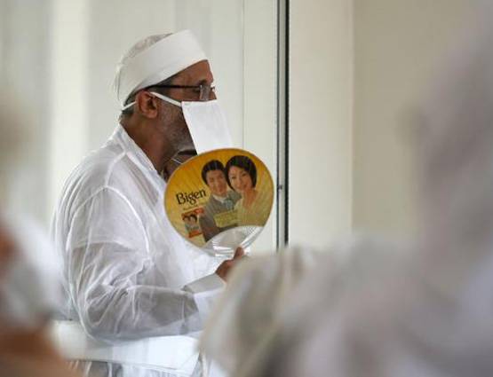 अंतिम संस्कार का हिंदू तरीका अपनाने को क्यों मजबूर हैं पारसी