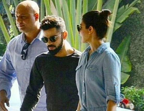 PHOTOS: रिसेप्शन से पहले कैजुअल लुक में दिखीं अनुष्का