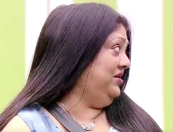 बिग बॉस में रोईं आकाश की मां, कहा- बेटे पर कमेंट करने वाले दुश्मन