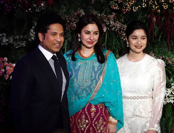 PHOTOS: विराट की पार्टी में दिखा टीम इंडिया का SWAG