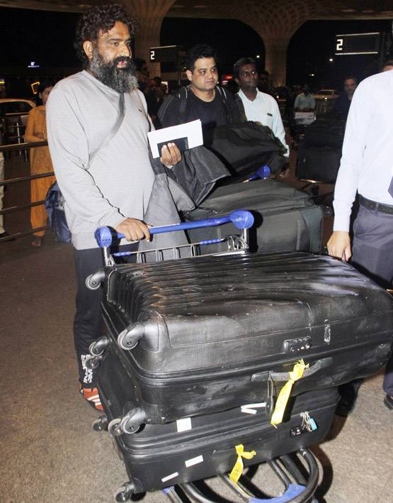 शादी या सगाई? विराट-अनुष्का को लेकर क्या कहते हैं ये 7 संकेत