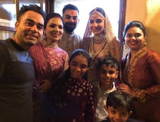 PHOTOS : यहां देखें विराट-अनुष्का की शादी का पूरा अलबम