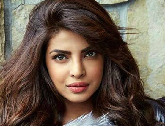 अवॉर्ड शो में हर मिनट की परफॉर्मेंस के लिए प्रियंका ने वसूले 1 करोड़?