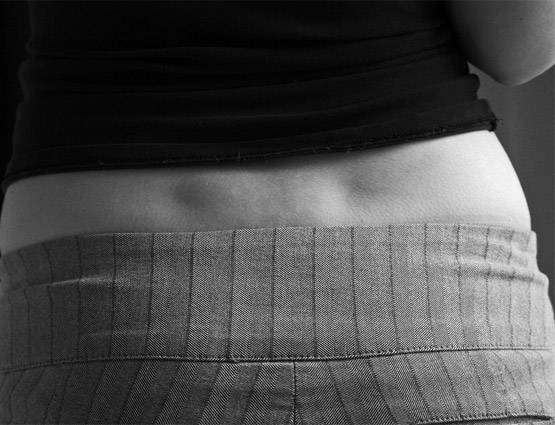 कमर पर डिंपल है तो आप सच में किस्मत वाले हैं!