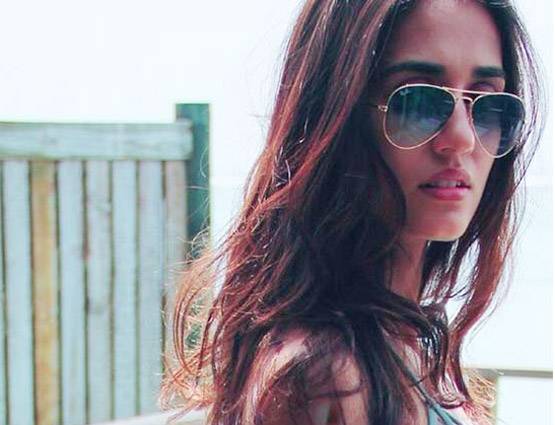 Photos: दिशा पटानी का बोल्ड लुक, विदेश में मना रहीं New Year