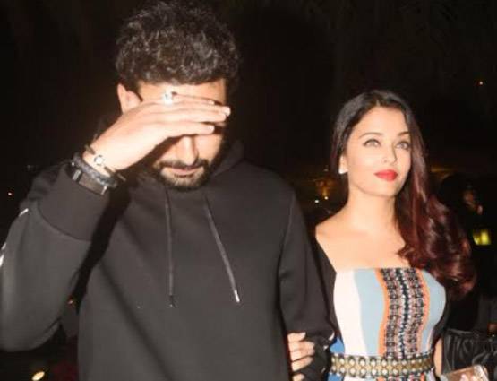 अभिषेक को जाने नहीं देना चाहती ऐश्वर्या, यूं हाथ थामे नजर आईं