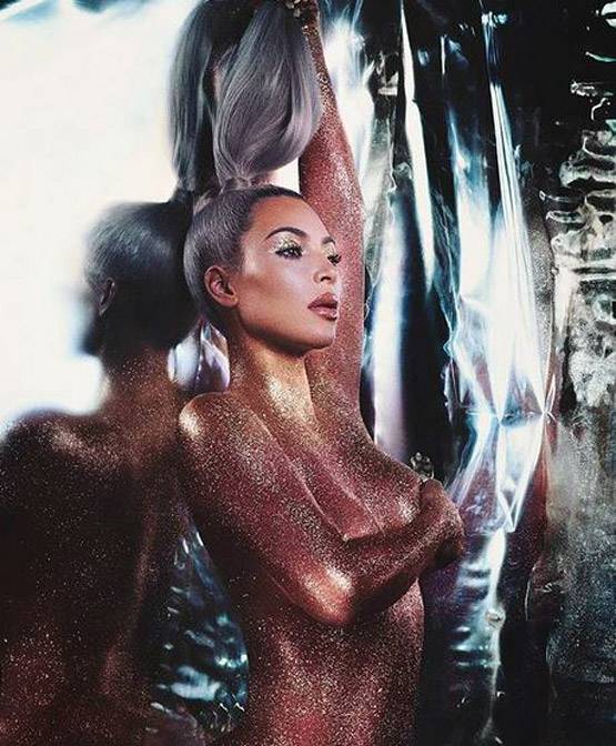 बॉडी पर नहीं एक भी कपड़े, वायरल है किम कार्दाशि‍यां की ये PHOTOS