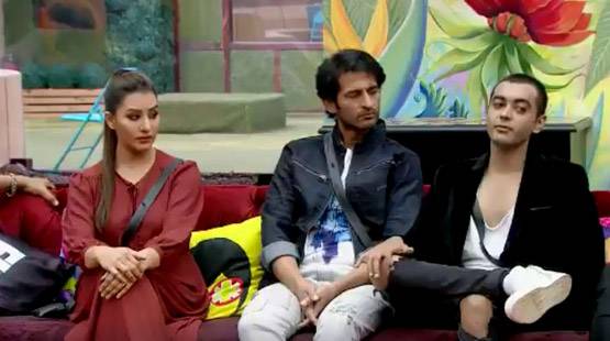 Bigg Boss: अर्शी खान पर फिर फूटा सलमान का गुस्सा, देखें तस्वीरें