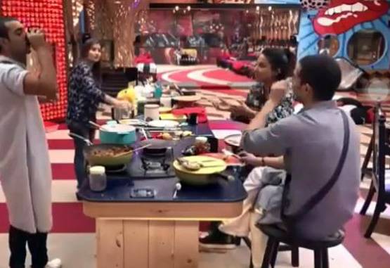 BIGG BOSS का सबसे बड़ा यू टर्न हिना-शि‍ल्पा में दोस्ती, अर्शी को जलन