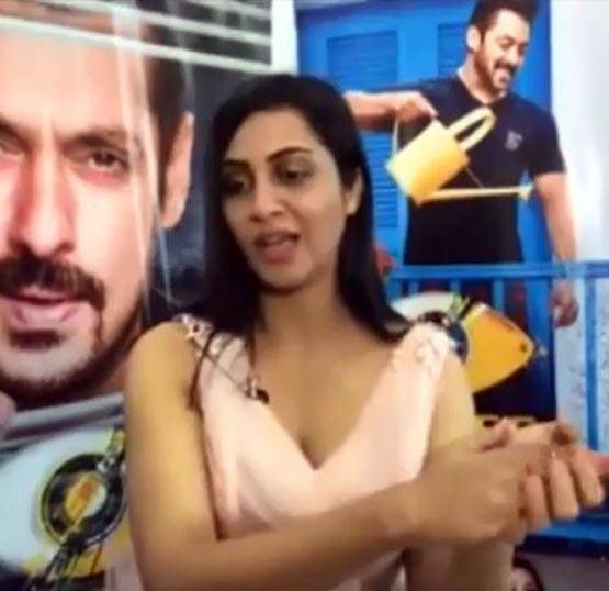 शि‍ल्पा शिंदे का जीतना मेरे मुंह पर तमाचा, अर्शी बोलीं- ये जीतें बिग बॉस शो