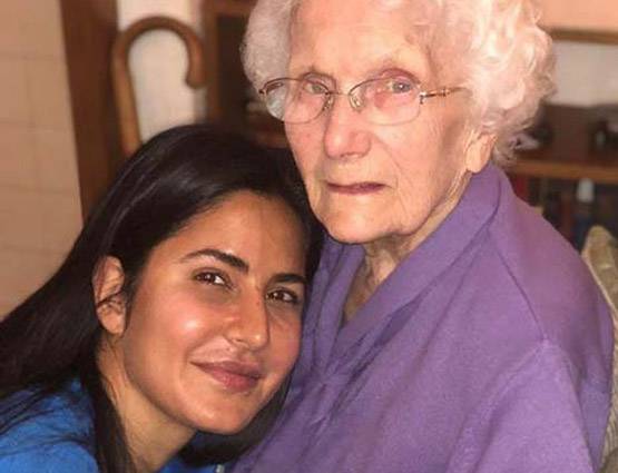 Photo: टाइगर और New year का जश्न इस तरह मना रहीं कटरीना