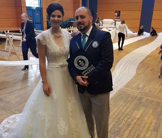 दुनिया का सबसे लंबा शादी का जोड़ा, ढक सकता है माउंट एवरेस्‍ट