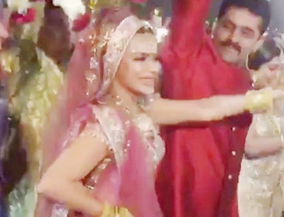 बिग बॉस की एक्स कंटेस्टेंट आशका गोराडिया ने की शादी, देखें PHOTOS
