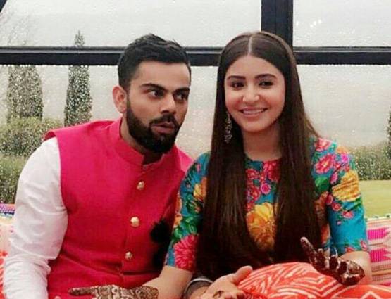 रिंग सेरेमनी से मेहंदी तक, विराट-अनुष्का ने ऐसे लिए सात फेरे