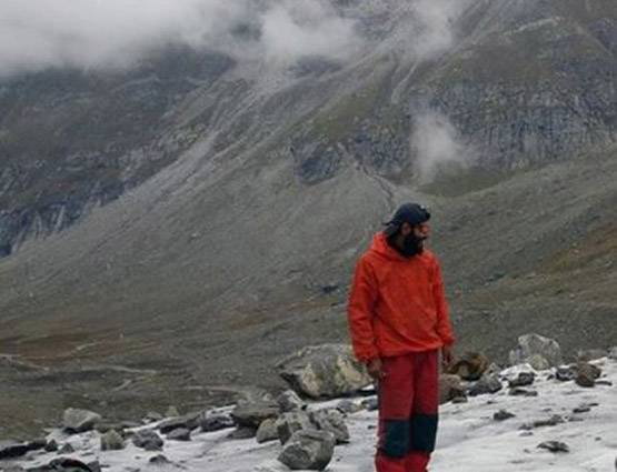 PHOTOS बर्फबारी से 'जन्‍नत' बना मनाली, सफेद चादर में ढके पहाड़