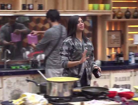 Bigg Boss: घर से बाहर आकर विकास से इस तरह बदला लेंगे आकाश