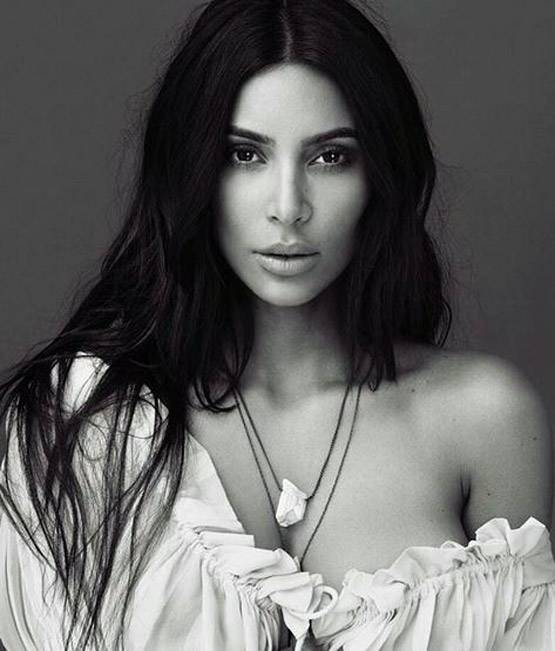 बॉडी पर नहीं एक भी कपड़े, वायरल है किम कार्दाशि‍यां की ये PHOTOS