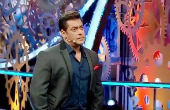 सलमान से भिड़ना वजह? सेलेब्स ने कहा शॉकिंग है अर्शी का बेघर होना