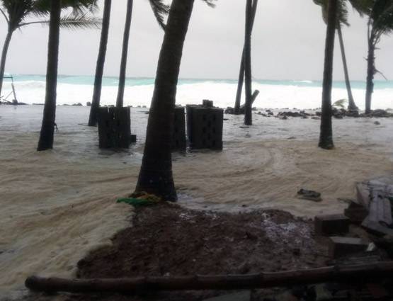 चक्रवाती तूफान 'ओखी' ले रहा है विकराल रूप, तमिलनाडु में बारिश