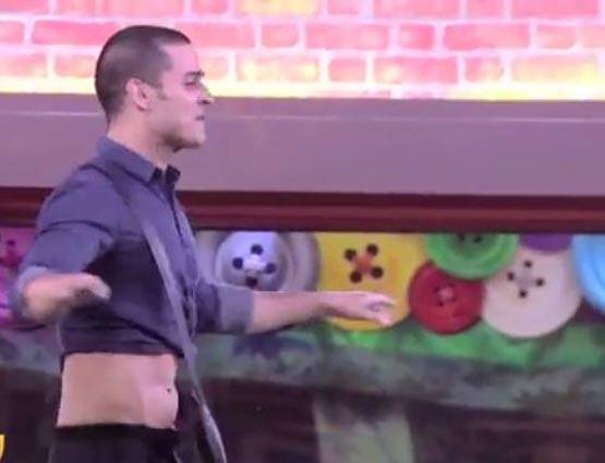 Bigg Boss11: कटरीना को रिझाने के लिए कंटेस्टेंट ने किया BELLY DANCE