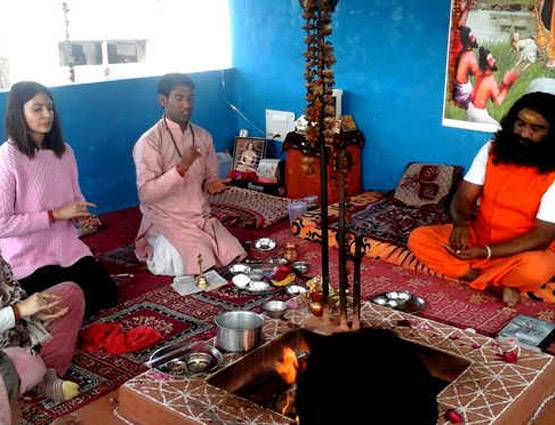 विराट की दुल्हन बनने जा रही हैं अनुष्का शर्मा? ये तस्वीरें हैं सबूत