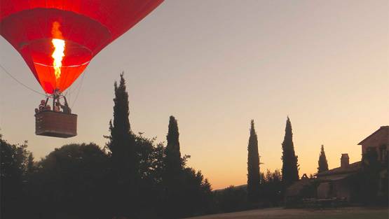 स्वीमिंग पूल से प्ले ग्राउंड तक, इस रेसॉर्ट में होगी विराट अनुष्का की शादी