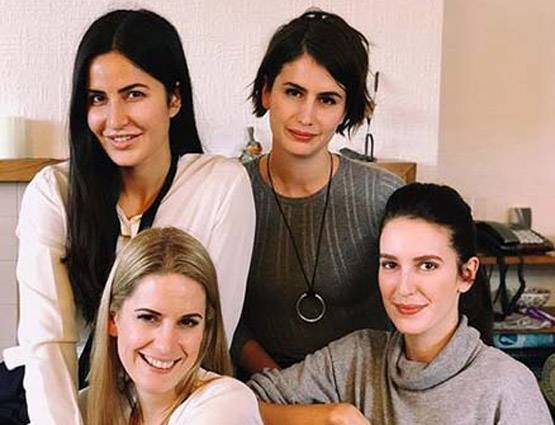 Photo: टाइगर और New year का जश्न इस तरह मना रहीं कटरीना