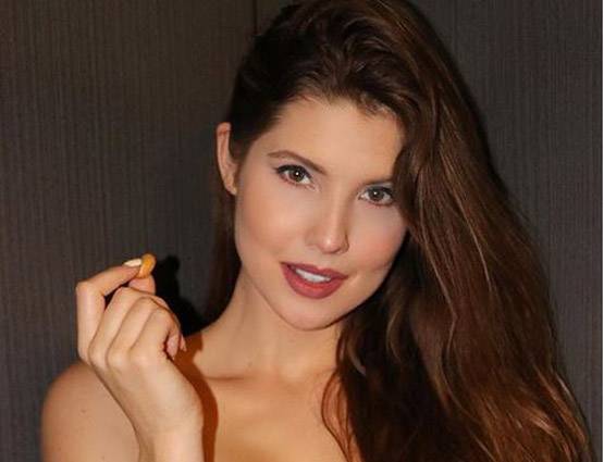 'तंगी' से जूझ रही है ये मॉडल, शाहरुख-सलमान से मांग रही काम